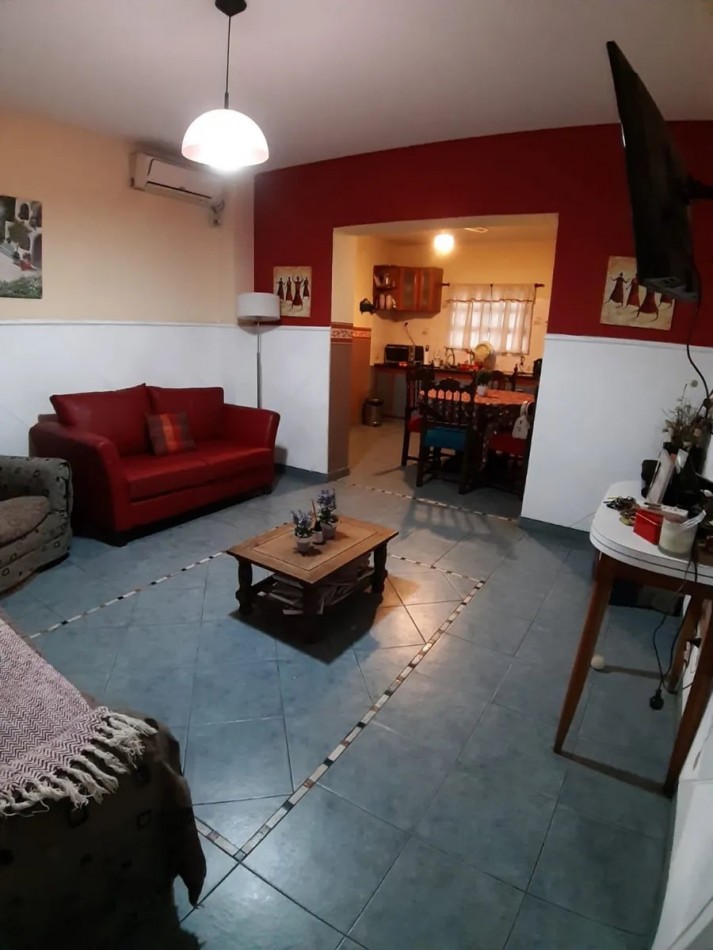 Casa Lanus Este Centro, 3 Ambientes Con Cochera Sin Expensas. Apta Credito