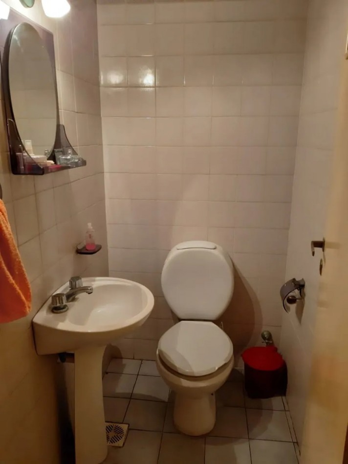 Casa Lanus Este Centro, 3 Ambientes Con Cochera Sin Expensas. Apta Credito