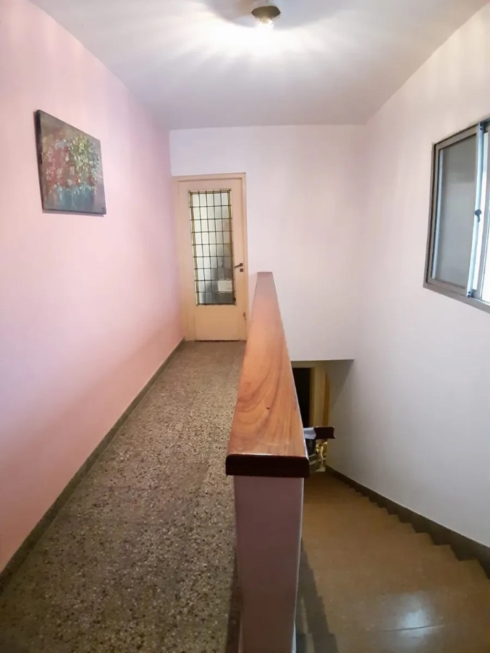Casa Lanus Este Centro, 3 Ambientes Con Cochera Sin Expensas. Apta Credito