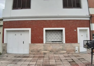 Casa Lanus Este Centro, 3 Ambientes Con Cochera Sin Expensas. Apta Credito